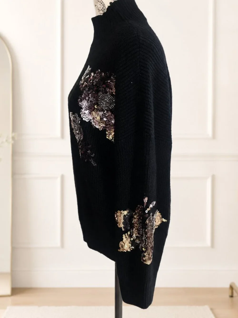 Nicole Miller Black Ribbed Turtleneck Sweater Sequin Floral Embellished Size L